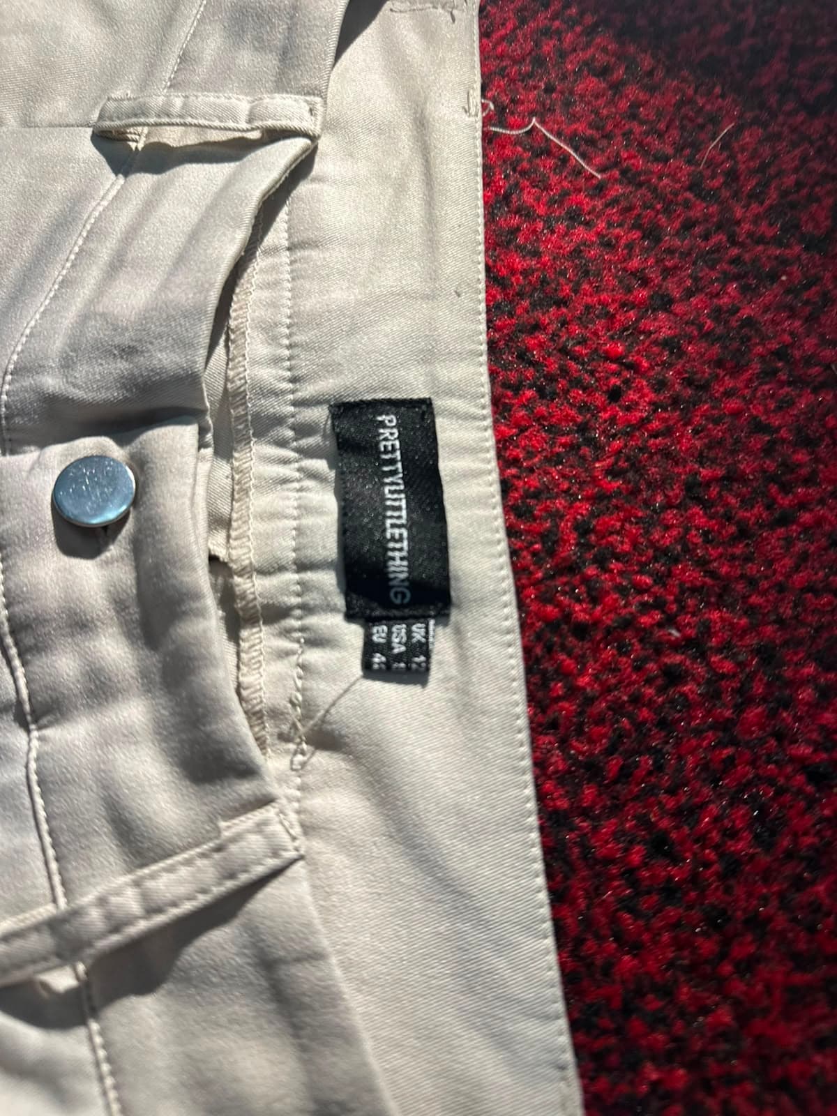 PRETTYLITTLETHING PANTS 3
